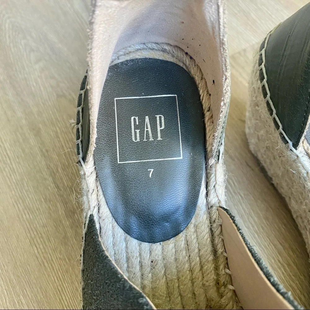 GAP Green Suede Wedge Sandals with Ankle Strap - Comfortable Summer Shoes - Picture 9 of 10